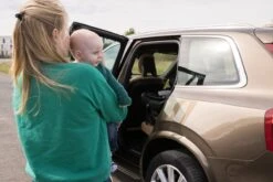 Bebeconfort Evolvefix Autostoeltje - 360° Draaibaar - Night Grey -Aanbiedingen BIBS Winkel 1200x800 345