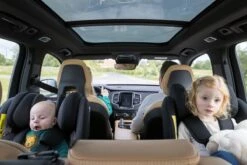 Bebeconfort Evolvefix Autostoeltje - 360° Draaibaar - Night Grey -Aanbiedingen BIBS Winkel 1200x800 346