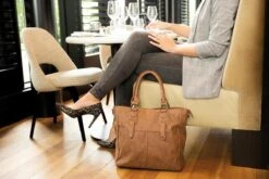 Little Company Vienna Luiertas - Cognac -Aanbiedingen BIBS Winkel 1200x800 351