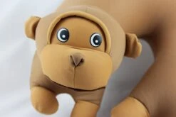 Cuddlebug U-shape Kussen | Aap | Knuffel | Kinderen -Aanbiedingen BIBS Winkel 1200x800 403