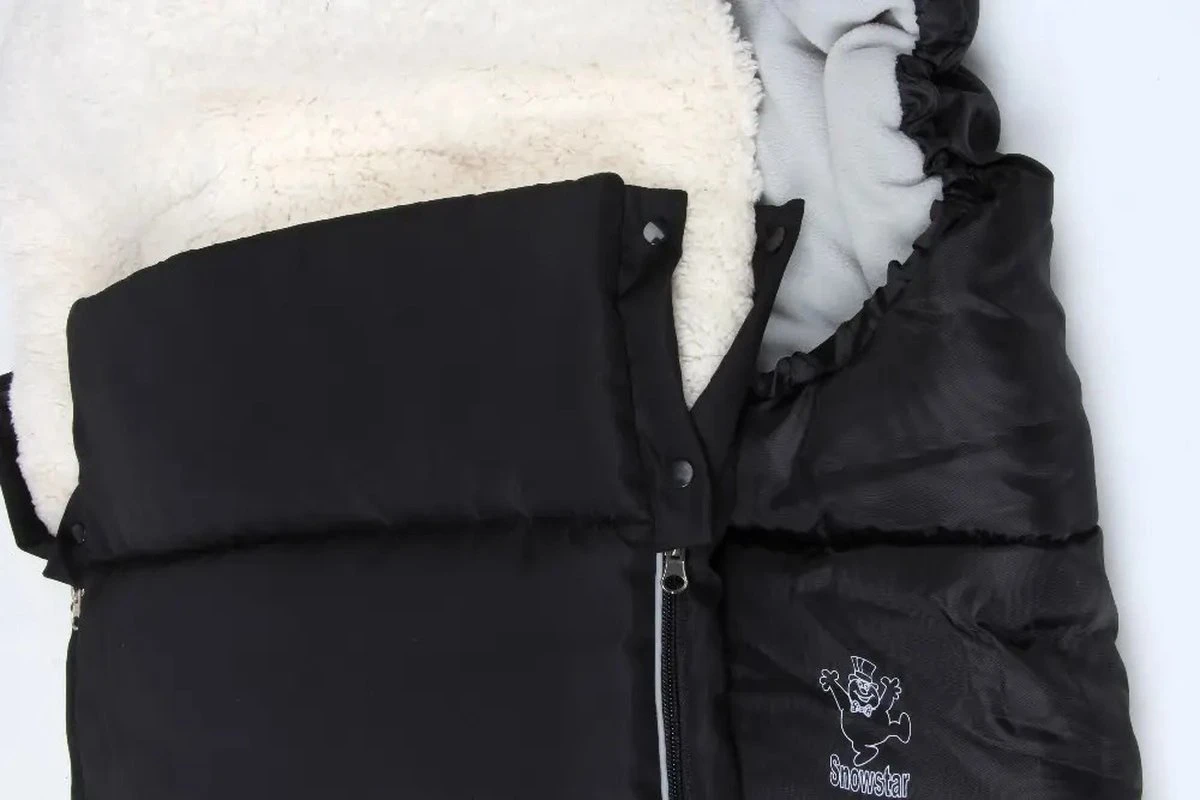 TechU™ Warme Fleece Slaapzak Voor Kinderwagen & Buggy – Zacht Fleece Bedje Voor Baby's – Tegen Kou, Onderkoeling & Winter – Zwart 4 TechU™ Warme Fleece Slaapzak Voor Kinderwagen & Buggy – Zacht Fleece Bedje Voor Baby's – Tegen Kou, Onderkoeling & Winter – Zwart - Afbeelding 4