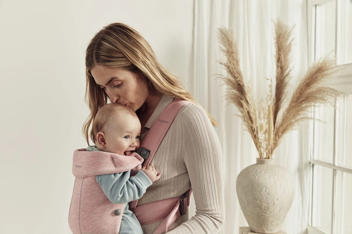 BabyBjörn Draagzak Mini - 3D Jersey - Lichtroze 5 BabyBjörn Draagzak Mini - 3D Jersey - Lichtroze - Afbeelding 5