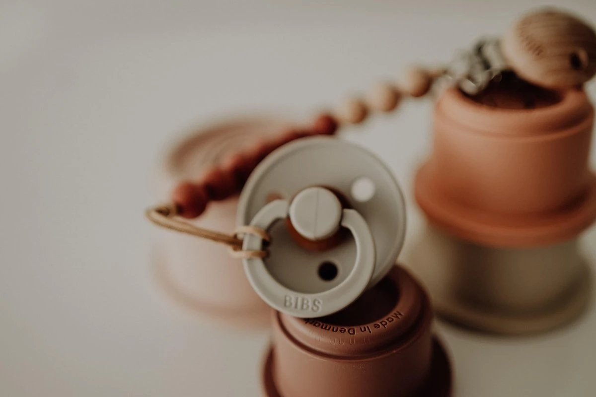 BIBS Fopspenen| Set 4 Stuks|0-6 Maanden|Maat 1| Cloud, Baby Blue, Midnight Blue, Sky Blue| 6 BIBS Fopspenen| Set 4 Stuks|0-6 Maanden|Maat 1| Cloud, Baby Blue, Midnight Blue, Sky Blue| - Afbeelding 6