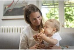 Sophie De Giraf- Bijtspeelgoed - FanFan Het Hertje - 100% Natuurlijk Rubber 11 Sophie De Giraf- Bijtspeelgoed - FanFan Het Hertje - 100% Natuurlijk Rubber -Aanbiedingen BIBS Winkel 1200x813 7