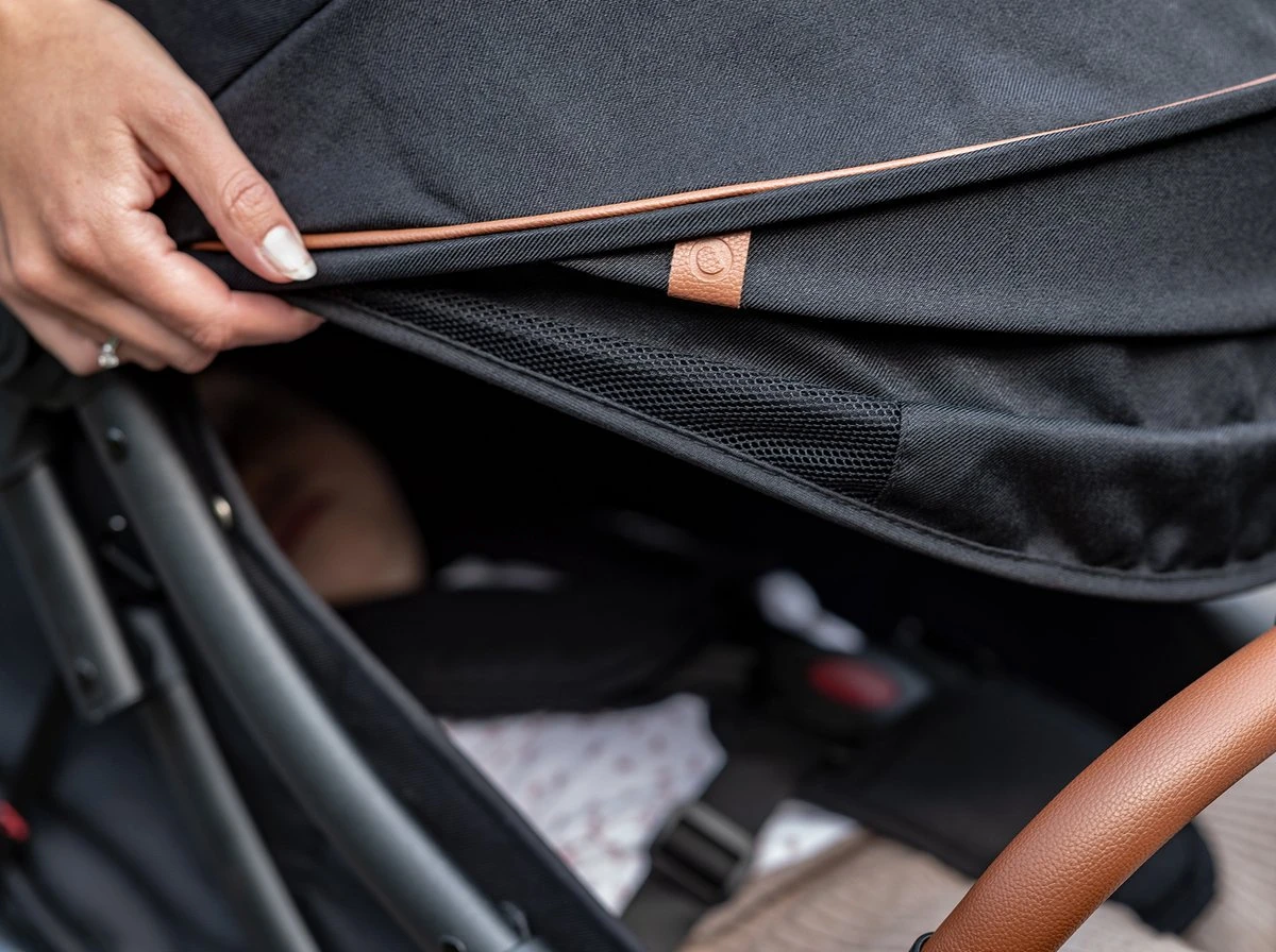 Lionelo Buggy Julie One - Kinderwagen Premium - Automatisch Opvouwen - Wandelwagen Tot 22 Kg - Comfortabele Zitje 2 Lionelo Buggy Julie One - Kinderwagen Premium - Automatisch Opvouwen - Wandelwagen Tot 22 Kg - Comfortabele Zitje - Afbeelding 2