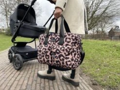 Kidzroom Gorgeous Luiertas - Bruin - Ophanglussen Kinderwagen - Verschoonmatje - Verstelbare Schouderband -Aanbiedingen BIBS Winkel 1200x899 13