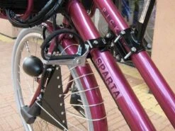 Zadel Op Stang Model 1 Kinderzitje Voor Damesfiets Met 2 Dunne Stangen - Nooit Meer Zwaar Sturen -Aanbiedingen BIBS Winkel 1200x900 141