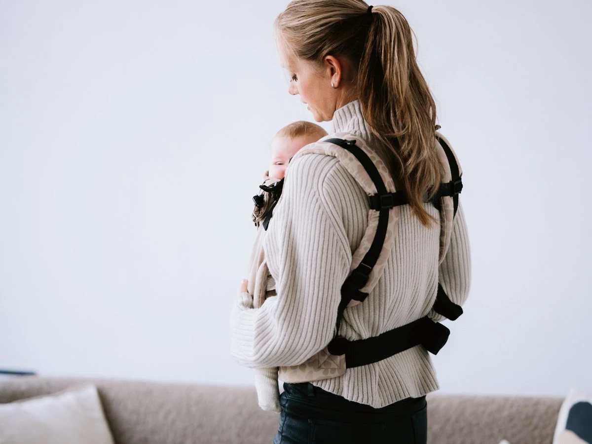 Draagzak - Pure Baby Love - Click & Go Baby - Panter Taupe - Maat 50 T/m 86 4 Draagzak - Pure Baby Love - Click & Go Baby - Panter Taupe - Maat 50 T/m 86 - Afbeelding 4