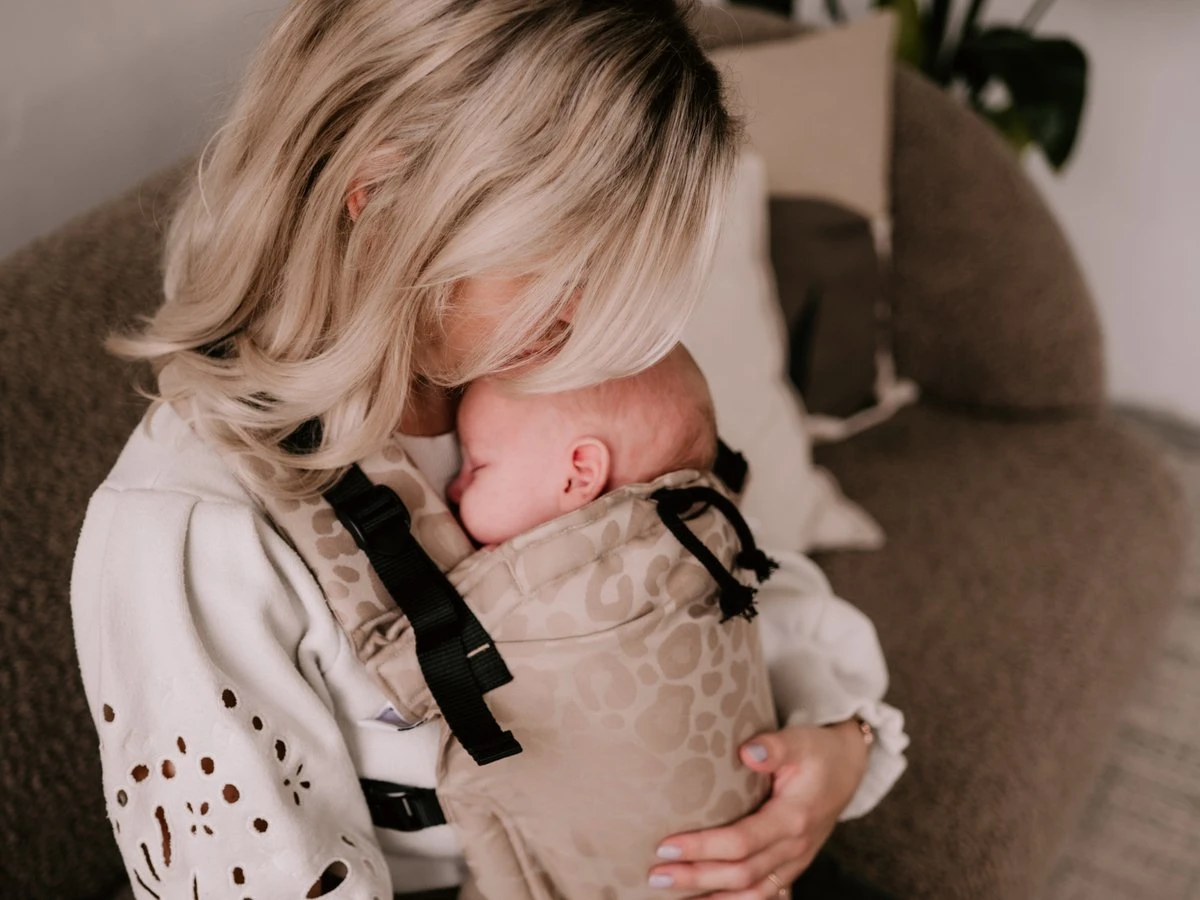 Draagzak - Cross & Go - Pure Baby Love - Panter Taupe - Maat 44 T/m 74 4 Draagzak - Cross & Go - Pure Baby Love - Panter Taupe - Maat 44 T/m 74 - Afbeelding 4