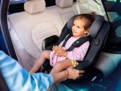 Maxi-Cosi Mica I-Size Autostoeltje - 360° Draaibaar - Authentic Grey 15 Maxi-Cosi Mica I-Size Autostoeltje - 360° Draaibaar - Authentic Grey -Aanbiedingen BIBS Winkel 1200x910 4