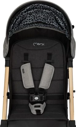 MoMi Wandelwagen - Compacte Lichtgewicht Buggy - Estelle Dakar Met XXL Wielen & Zonnekap - Leopard - Grijs-Goud (geschikt Van 6mnd - 22kg) 25 MoMi Wandelwagen - Compacte Lichtgewicht Buggy - Estelle Dakar Met XXL Wielen & Zonnekap - Leopard - Grijs-Goud (geschikt Van 6mnd - 22kg) -Aanbiedingen BIBS Winkel 721x1200 6