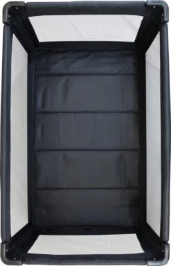 Deryan Luxe Campingbed Compleet - 120x60cm - Bodemverhoger - Verschoonblad - Opbergmand - Zwart 14 Deryan Luxe Campingbed Compleet - 120x60cm - Bodemverhoger - Verschoonblad - Opbergmand - Zwart -Aanbiedingen BIBS Winkel 774x1200 8