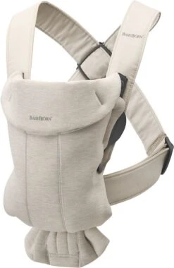 BabyBjörn Draagzak Mini - 3D Jersey - Lichtbeige -Aanbiedingen BIBS Winkel 779x1200 4