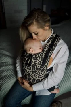 Pure Baby Love - Draagzak - Cross & Go - Panter Zwart - Maat 44/50 - 74 10 Pure Baby Love - Draagzak - Cross & Go - Panter Zwart - Maat 44/50 - 74 -Aanbiedingen BIBS Winkel 798x1200 20