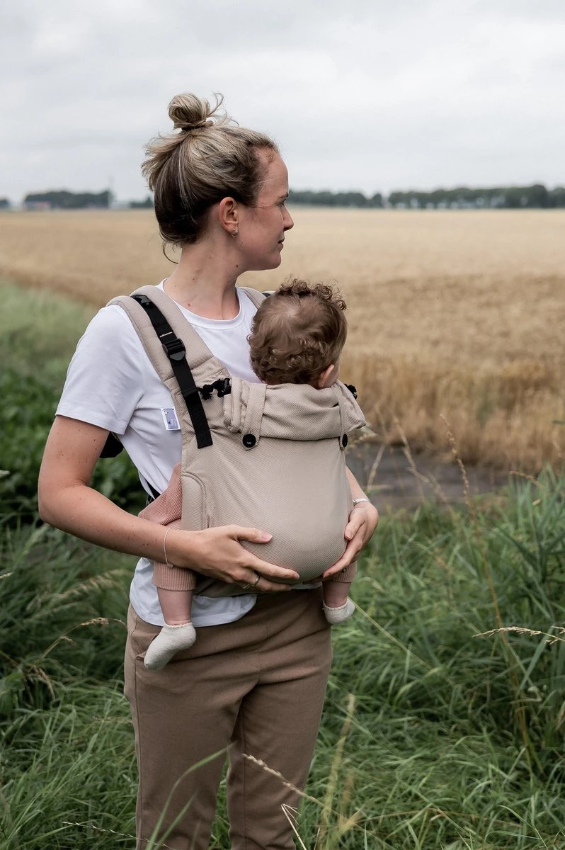 Pure Baby Love Draagzak Baby Click & Go Sand - Mt 50 T/m 86 1 Pure Baby Love Draagzak Baby Click & Go Sand - Mt 50 T/m 86