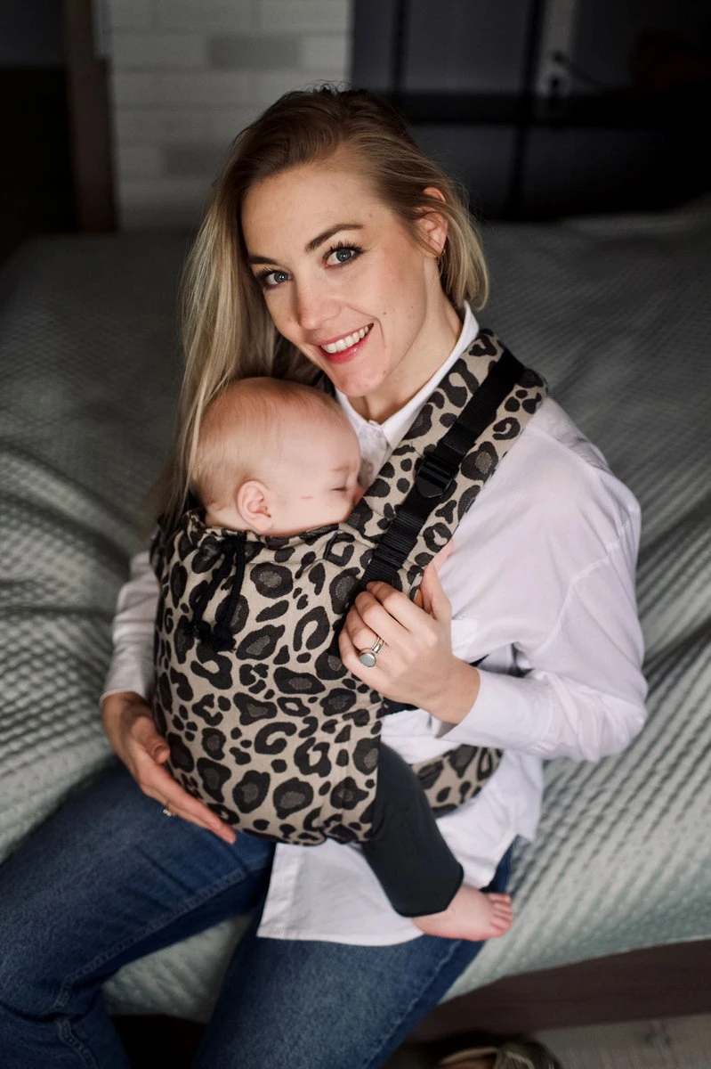 Pure Baby Love - Draagzak - Cross & Go - Panter Zwart - Maat 44/50 - 74 1 Pure Baby Love - Draagzak - Cross & Go - Panter Zwart - Maat 44/50 - 74