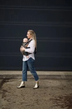 Pure Baby Love - Draagzak - Cross & Go - Panter Zwart - Maat 44/50 - 74 8 Pure Baby Love - Draagzak - Cross & Go - Panter Zwart - Maat 44/50 - 74 -Aanbiedingen BIBS Winkel 799x1200 154