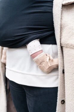 ByKay - Draagdoek - Rekbaar - Black - Maat M - Organic Katoen - Stretchy Wrap Deluxe - 3 Jaar - Buik - Heup 14 ByKay - Draagdoek - Rekbaar - Black - Maat M - Organic Katoen - Stretchy Wrap Deluxe - 3 Jaar - Buik - Heup -Aanbiedingen BIBS Winkel 799x1200 155