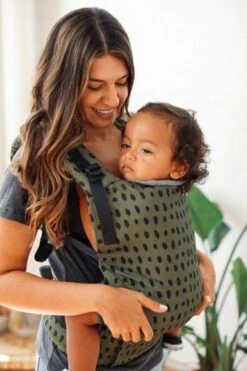 Tula Free To Grow Emerge Ergonomische Draagzak - Vanaf ‘geboorte’ Te Gebruiken - Makkelijk Verstelbaar - Comfortabel Voor Ouder En Kind 10 Tula Free To Grow Emerge Ergonomische Draagzak - Vanaf ‘geboorte’ Te Gebruiken - Makkelijk Verstelbaar - Comfortabel Voor Ouder En Kind -Aanbiedingen BIBS Winkel 799x1200 162