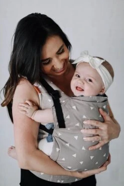 Tula Free-to-Grow Ergonomische Draagzak Baby – Sleepy Dust 7 Tula Free-to-Grow Ergonomische Draagzak Baby – Sleepy Dust -Aanbiedingen BIBS Winkel 799x1200 171