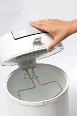 DiaperPail - Soft Grey - Luieremmer Met Speciale Luiersluis - Werkt Met Normale Vuilniszakken -Aanbiedingen BIBS Winkel 799x1200 21