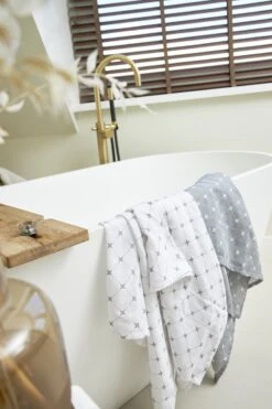 Meyco X Mrs.Keizer Louis Hydrofiele Doeken - 3-pack - Grijs - 70x70cm -Aanbiedingen BIBS Winkel 800x1200 117