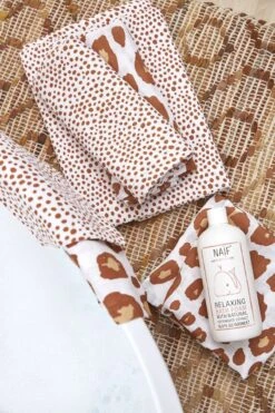 Meyco Cheetah/Panter Swaddle - 2-pack - Hydrofiel - Camel - 120x120cm 6 Meyco Cheetah/Panter Swaddle - 2-pack - Hydrofiel - Camel - 120x120cm -Aanbiedingen BIBS Winkel 800x1200 125