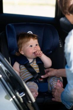 MUNDO 0-36 KG ISOFIX - 360 Graden Draaibaar Zwart -Aanbiedingen BIBS Winkel 800x1200 229