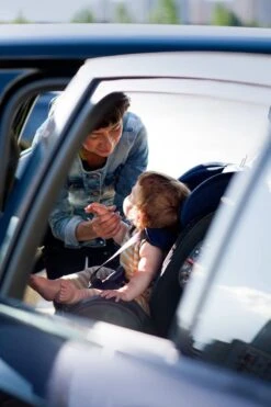 MUNDO 0-36 KG ISOFIX - 360 Graden Draaibaar Zwart -Aanbiedingen BIBS Winkel 800x1200 230