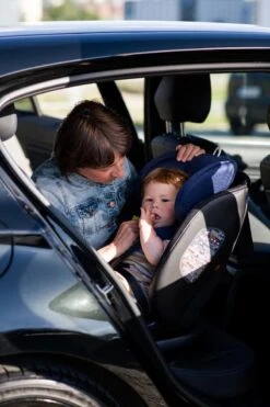 MUNDO 0-36 KG ISOFIX - 360 Graden Draaibaar Zwart -Aanbiedingen BIBS Winkel 800x1200 235