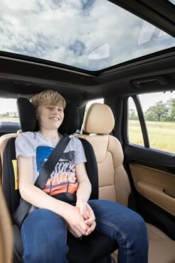 Bebeconfort Evolvefix Autostoeltje - 360° Draaibaar - Night Black -Aanbiedingen BIBS Winkel 800x1200 250