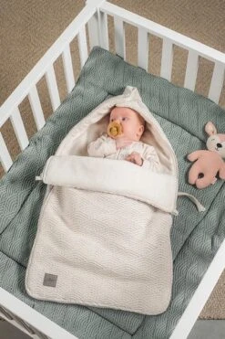 Jollein Voetenzak Voor Autostoel & Kinderwagen - River Knit - Cream White -Aanbiedingen BIBS Winkel 800x1200 369