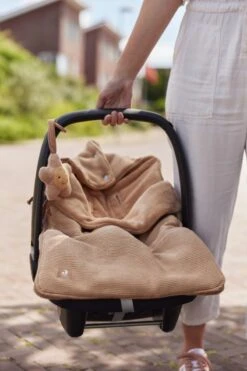 Jollein Voetenzak Voor Autstoel & Kinderwagen - Basic Knit - Biscuit -Aanbiedingen BIBS Winkel 800x1200 380