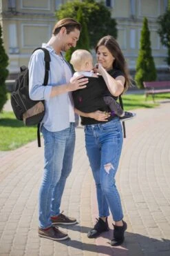 Praktische Draagzak Baby - Zwart - Babydrager - Buikdrager En Rugdrager - Opbergtas Inbegrepen 15 Praktische Draagzak Baby - Zwart - Babydrager - Buikdrager En Rugdrager - Opbergtas Inbegrepen -Aanbiedingen BIBS Winkel 800x1200 394