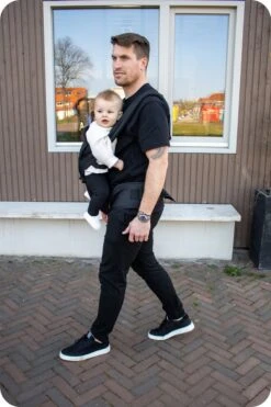 Deryan Pack Luxe Ergonomische Draagzak - Babydrager + Opbergvakjes - Zwart 31 Deryan Pack Luxe Ergonomische Draagzak - Babydrager + Opbergvakjes - Zwart -Aanbiedingen BIBS Winkel 800x1200 397