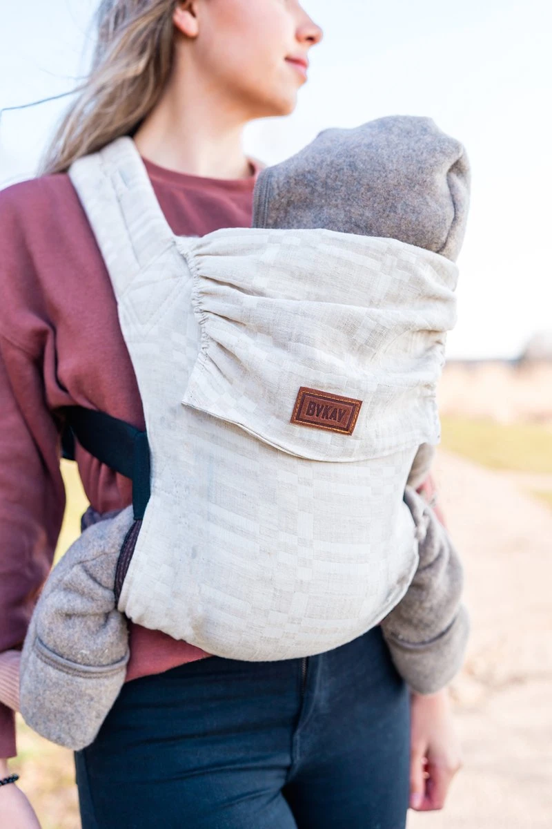 ByKay - Draagzak - Click Carrier Classic - Sand Blocks Summer - Organic Linnen/Cotton 4 ByKay - Draagzak - Click Carrier Classic - Sand Blocks Summer - Organic Linnen/Cotton - Afbeelding 4