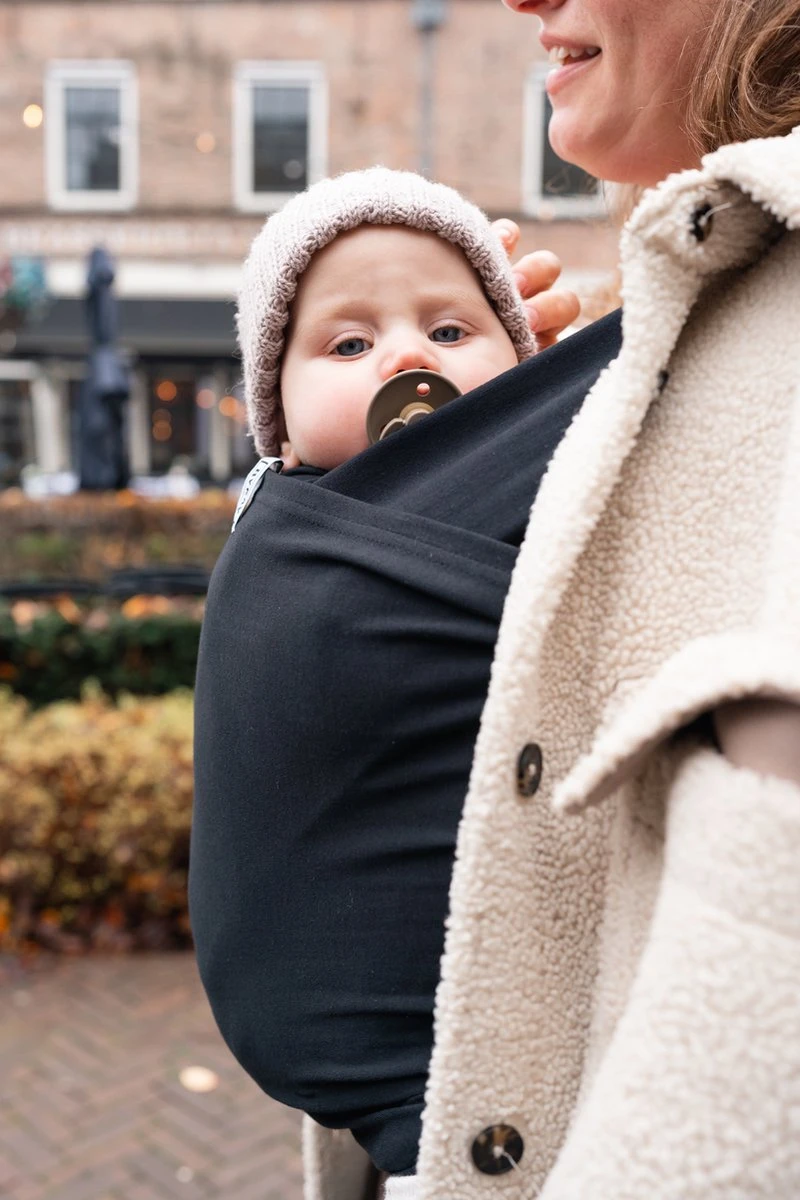 ByKay - Draagdoek - Rekbaar - Black - Maat M - Organic Katoen - Stretchy Wrap Deluxe - 3 Jaar - Buik - Heup 4 ByKay - Draagdoek - Rekbaar - Black - Maat M - Organic Katoen - Stretchy Wrap Deluxe - 3 Jaar - Buik - Heup - Afbeelding 4