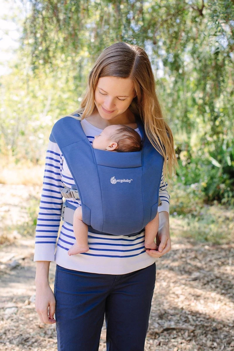 Ergobaby - Embrace - Draagzak Baby - Soft Blue - Ergonomisch Vanaf Geboorte 7 Ergobaby - Embrace - Draagzak Baby - Soft Blue - Ergonomisch Vanaf Geboorte - Afbeelding 7