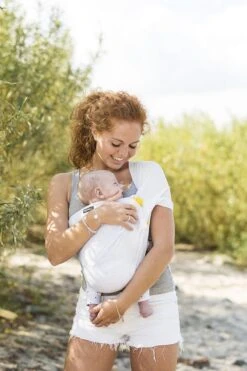 Minimonkey Mini Sling Wit - Klein En Fijn -Aanbiedingen BIBS Winkel 800x1200 453