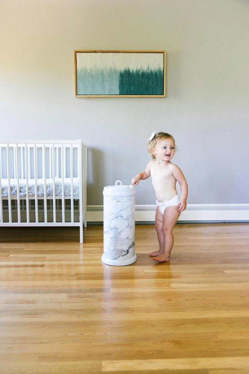 Ubbi® Ubbi Luieremmer - Marble - Metaal - Geurloos - Geen Navulcassettes Nodig 4 Ubbi® Ubbi Luieremmer - Marble - Metaal - Geurloos - Geen Navulcassettes Nodig - Afbeelding 4