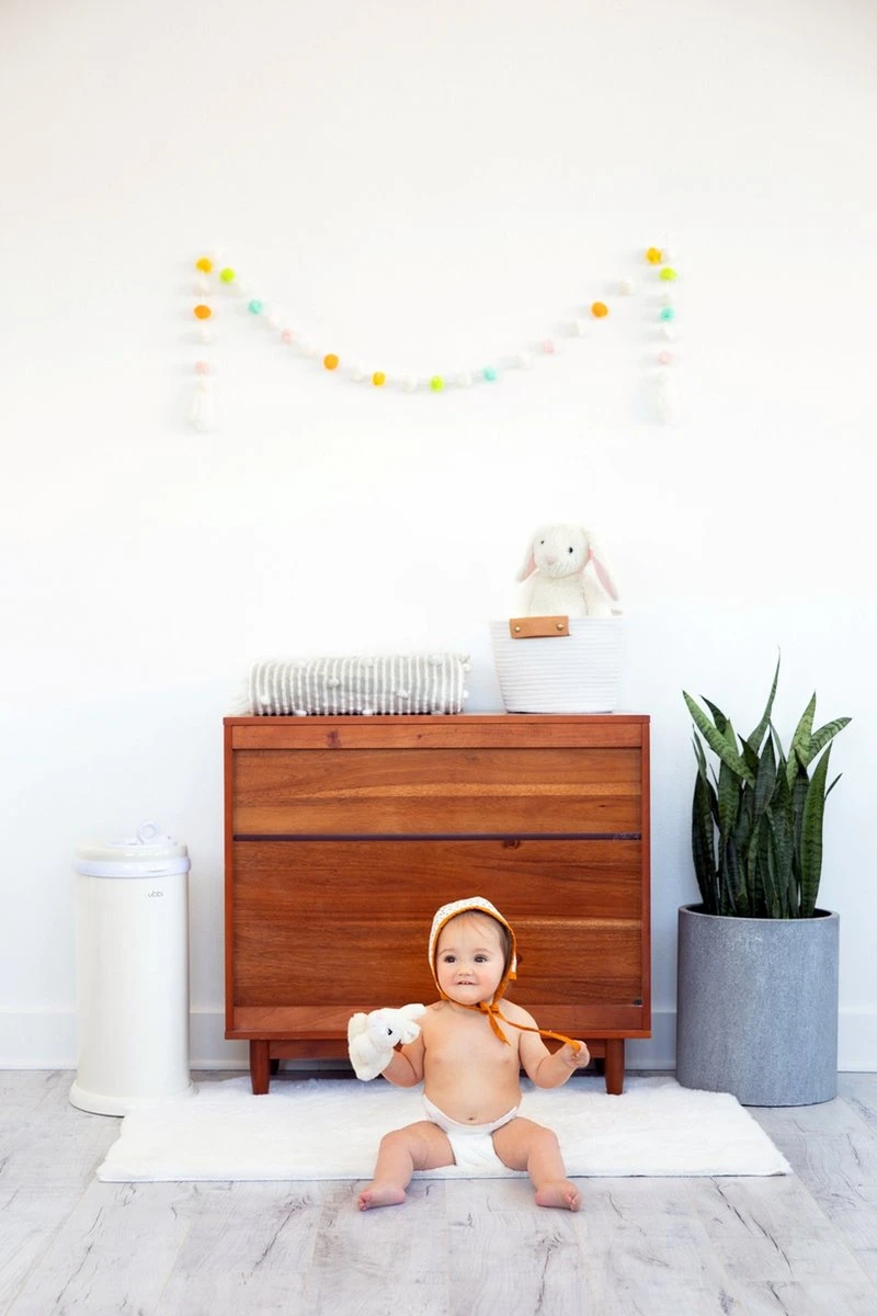 Ubbi® Ubbi Luieremmer - Zand - Metaal - Geurloos - Geen Navulcassettes Nodig 2 Ubbi® Ubbi Luieremmer - Zand - Metaal - Geurloos - Geen Navulcassettes Nodig - Afbeelding 2