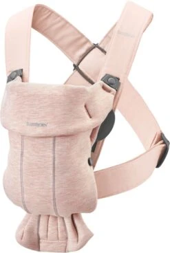 BabyBjörn Draagzak Mini - 3D Jersey - Lichtroze 20 BabyBjörn Draagzak Mini - 3D Jersey - Lichtroze -Aanbiedingen BIBS Winkel 806x1200 19