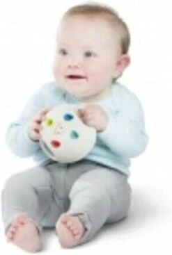 Sophie De Giraf - So Pure - Speelbal - Senso Ball - 100% Natuurlijk Rubber 8 Sophie De Giraf - So Pure - Speelbal - Senso Ball - 100% Natuurlijk Rubber -Aanbiedingen BIBS Winkel 807x1200 1