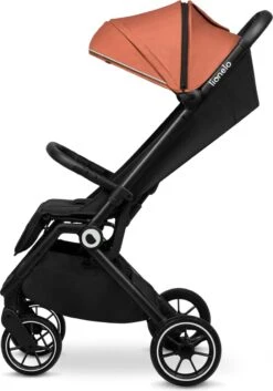 Lionelo Buggy Cloe - Kinderwagen Premium + - Tot 22 Kg - Verstelbare Rugleuning - 5-punts Veiligheidsgordels - Grote Zwenkwielen - Klamboe - Bekerhouder - Lichtgewicht - Compact - Waterdicht 21 Lionelo Buggy Cloe - Kinderwagen Premium + - Tot 22 Kg - Verstelbare Rugleuning - 5-punts Veiligheidsgordels - Grote Zwenkwielen - Klamboe - Bekerhouder - Lichtgewicht - Compact - Waterdicht -Aanbiedingen BIBS Winkel 840x1200 12