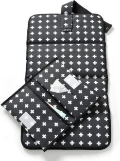 Merkloos KipKep Napper Luieretui - Crossy Black -Aanbiedingen BIBS Winkel 895x1200 13