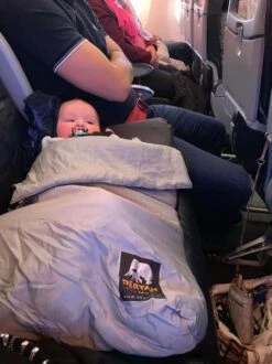 Deryan AirTraveller Vliegtuigbedje - Reiskussen Met Matras - Compact Opgevouwen -Aanbiedingen BIBS Winkel 898x1200 14