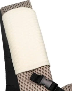 Dooky Ergonomische Draagzak Urban Comfort Beige Desert -Aanbiedingen BIBS Winkel 945x1200 14