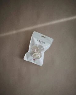 Frigg Fopspeen - Maat 2 6-18 Maanden - 1 Stuk - Daisy - Baked Clay 23 Frigg Fopspeen - Maat 2 6-18 Maanden - 1 Stuk - Daisy - Baked Clay -Aanbiedingen BIBS Winkel 963x1200 11